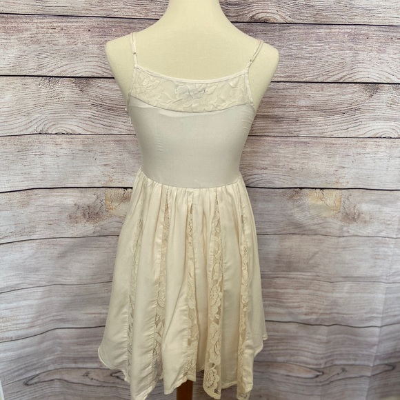 American Eagle Lace Boho Dress - Picture 5 of 5